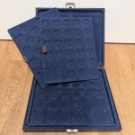 Münzkassette Schatulle mit 2 Tableaus für DDR 5 & 10 Mark Gedenkmünzen - gebraucht