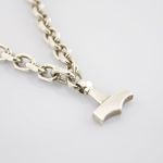 Thors Hammer Anhänger mit massiver Kette im Stil der Wikingerzeit