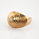 Spiralförmiger Goldring mit Diamant um 1970 | 585 / 7,0g / Gr. 56