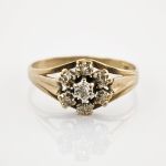 Goldring mit Diamantblüte | 333 / 1,9g / Gr. 59