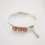 Modernistisches Schmuckset aus Silber mit Rosenquarz