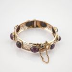 Elegantes Schmuckset aus Gold mit violetten Saphiren - insgesamt ca. 50 ct.