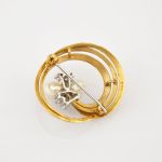 Elegante Brosche aus Gold mit Perlen und Diamanten