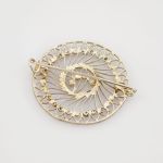 Feine Silberbrosche mit filigranem Markasit-Design