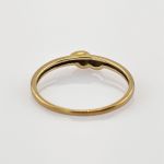 Feiner Goldring mit zentralem Rubin