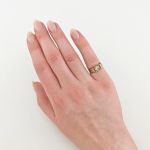 Klassicher Goldring mit Bergkristall