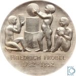 DDR 5 Mark 1982 - Friedrich Fröbel - stempelglanz - J.1584