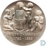 DDR 5 Mark 1982 - Friedrich Fröbel - stempelglanz - J.1584