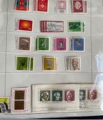 BUND 1949-2005 in 5 Vordruckalben postfrisch & gestempelte Sammlung