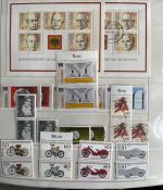 BUND 1949-2005 in 5 Vordruckalben postfrisch & gestempelte Sammlung
