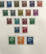 Saarland 1947-1959 Sammlung postfrisch komplett ohne Blocks im Borek Album