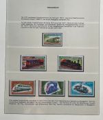 EISENBAHN Briefmarken Motivsammlung - in Lindner Ringbinder Grün - Lokomotiven