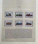 EISENBAHN Briefmarken Motivsammlung - in Lindner Ringbinder Grün - Lokomotiven