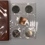 Münztasche 750 Jahre Berlin DDR, 4 x 5 Mark + Medaille Münzen eingeschweißt