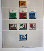 BERLIN 1949-1990 Sammlung postfrisch komplett Lindner Vordruck in 2 Ringbindern