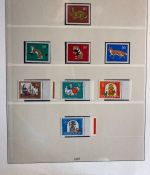 BERLIN 1949-1990 Sammlung postfrisch komplett Lindner Vordruck in 2 Ringbindern