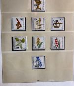 BERLIN 1949-1990 Sammlung postfrisch komplett Lindner Vordruck in 2 Ringbindern