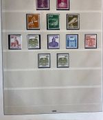 BERLIN 1949-1990 Sammlung postfrisch komplett Lindner Vordruck in 2 Ringbindern