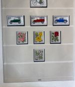 BERLIN 1949-1990 Sammlung postfrisch komplett Lindner Vordruck in 2 Ringbindern