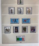 BERLIN 1949-1990 Sammlung postfrisch komplett Lindner Vordruck in 2 Ringbindern