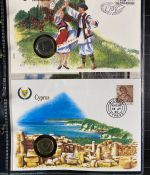 NUMISBRIEFE aus aller Welt - Album mit 22 Numisbriefen inkl. Kassette