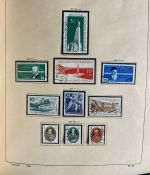 DDR Sammlung gestempelt - 1949-1974 nahezu komplett auf Vordruck im Klemmbinder
