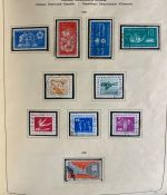 DDR Sammlung gestempelt - 1949-1974 nahezu komplett auf Vordruck im Klemmbinder