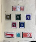 DDR Sammlung gestempelt - 1949-1974 nahezu komplett auf Vordruck im Klemmbinder