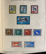 DDR Sammlung gestempelt - 1949-1974 nahezu komplett auf Vordruck im Klemmbinder