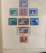 DDR Sammlung gestempelt - 1949-1974 nahezu komplett auf Vordruck im Klemmbinder