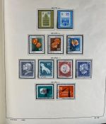 DDR Sammlung gestempelt - 1949-1974 nahezu komplett auf Vordruck im Klemmbinder