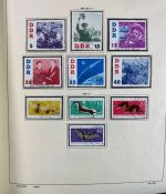 DDR Sammlung gestempelt - 1949-1974 nahezu komplett auf Vordruck im Klemmbinder