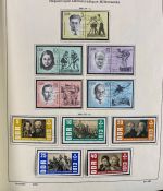 DDR Sammlung gestempelt - 1949-1974 nahezu komplett auf Vordruck im Klemmbinder