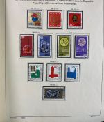 DDR Sammlung gestempelt - 1949-1974 nahezu komplett auf Vordruck im Klemmbinder