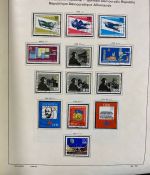 DDR Sammlung gestempelt - 1949-1974 nahezu komplett auf Vordruck im Klemmbinder