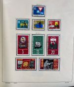 DDR Sammlung gestempelt - 1949-1974 nahezu komplett auf Vordruck im Klemmbinder