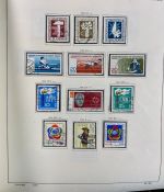 DDR Sammlung gestempelt - 1949-1974 nahezu komplett auf Vordruck im Klemmbinder