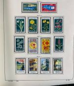 DDR Sammlung gestempelt - 1949-1974 nahezu komplett auf Vordruck im Klemmbinder
