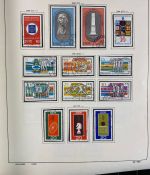 DDR Sammlung gestempelt - 1949-1974 nahezu komplett auf Vordruck im Klemmbinder