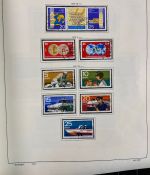 DDR Sammlung gestempelt - 1949-1974 nahezu komplett auf Vordruck im Klemmbinder