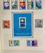 DDR Sammlung gestempelt - 1949-1974 nahezu komplett auf Vordruck im Klemmbinder