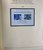 DDR Sammlung gestempelt - 1949-1974 nahezu komplett auf Vordruck im Klemmbinder