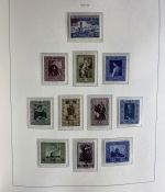 LIECHTENSTEIN Sammlung 1945-1997 postfrisch komplett auf Leuchtturm Vordruck