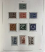 LIECHTENSTEIN Sammlung 1945-1997 postfrisch komplett auf Leuchtturm Vordruck