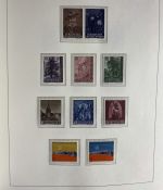 LIECHTENSTEIN Sammlung 1945-1997 postfrisch komplett auf Leuchtturm Vordruck