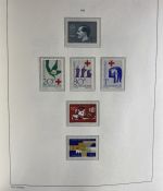 LIECHTENSTEIN Sammlung 1945-1997 postfrisch komplett auf Leuchtturm Vordruck