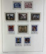 LIECHTENSTEIN Sammlung 1945-1997 postfrisch komplett auf Leuchtturm Vordruck