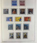 LIECHTENSTEIN Sammlung 1945-1997 postfrisch komplett auf Leuchtturm Vordruck