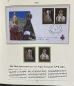 PAPST Benedikt XVI Sammlung - FDC & postfrisch - in 5 Ringbindern aus Borek Abo