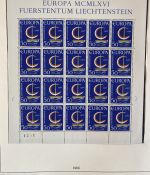 LIECHTENSTEIN Kleinbogen Sammlung 1961-1991 postfrisch - auf Lindner Vordruck